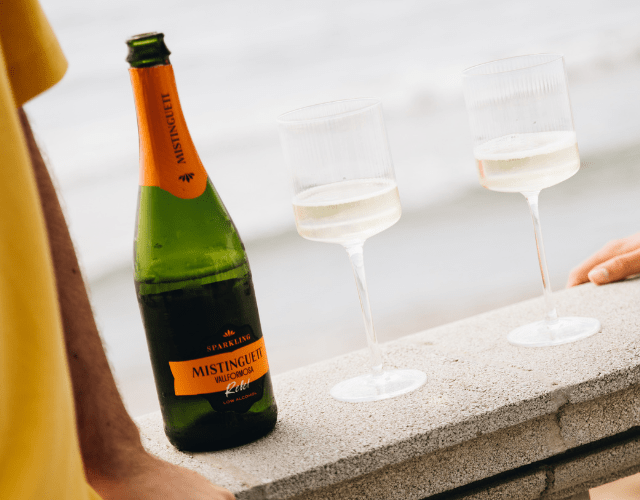 Mistinguett-Rebel-Blanco